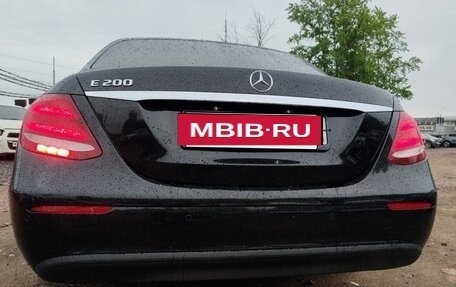 Mercedes-Benz E-Класс, 2018 год, 2 100 000 рублей, 6 фотография