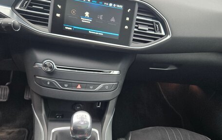 Peugeot 308 II, 2018 год, 1 400 000 рублей, 11 фотография