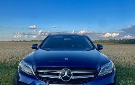 Mercedes-Benz C-Класс, 2018 год, 2 650 000 рублей, 2 фотография