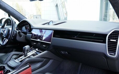 Porsche Cayenne III, 2020 год, 7 799 000 рублей, 11 фотография