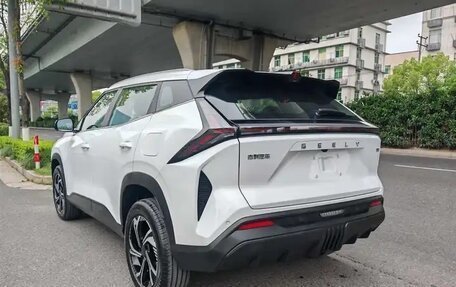 Geely Atlas, 2024 год, 2 100 000 рублей, 5 фотография