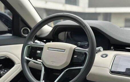 Land Rover Range Rover Evoque II, 2022 год, 2 800 008 рублей, 10 фотография