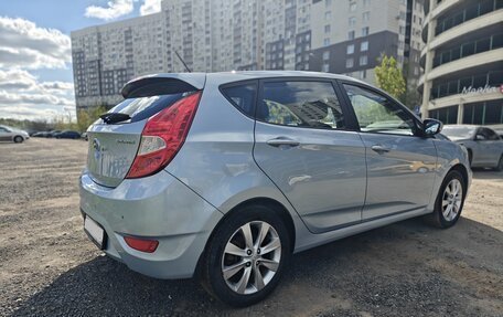 Hyundai Solaris II рестайлинг, 2011 год, 830 000 рублей, 6 фотография