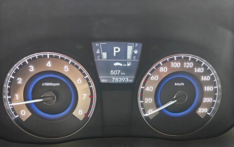 Hyundai Solaris II рестайлинг, 2011 год, 830 000 рублей, 10 фотография