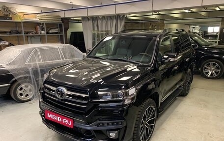 Toyota Land Cruiser 200, 2018 год, 5 000 000 рублей, 2 фотография