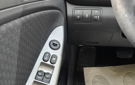 Hyundai Solaris II рестайлинг, 2011 год, 830 000 рублей, 9 фотография