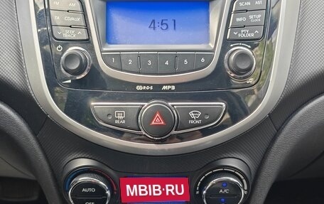 Hyundai Solaris II рестайлинг, 2011 год, 830 000 рублей, 12 фотография