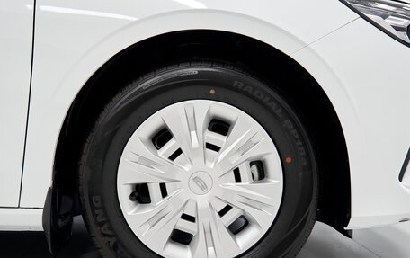 Geely Emgrand, 2024 год, 2 099 990 рублей, 8 фотография