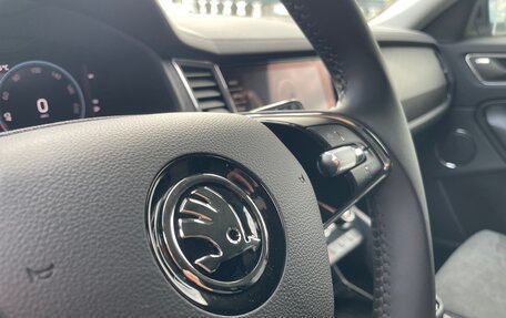 Skoda Kodiaq I, 2022 год, 5 000 000 рублей, 34 фотография