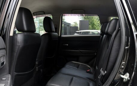 Mitsubishi Outlander III рестайлинг 3, 2014 год, 1 355 000 рублей, 10 фотография