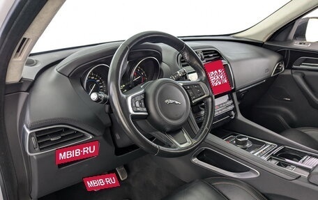 Jaguar F-Pace, 2019 год, 2 700 000 рублей, 20 фотография