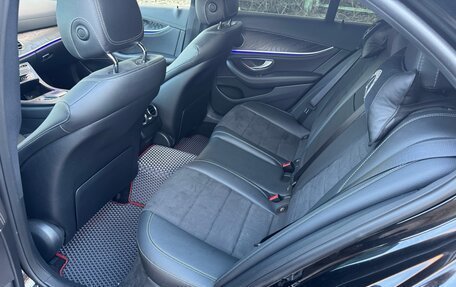 Mercedes-Benz E-Класс, 2020 год, 4 500 000 рублей, 14 фотография