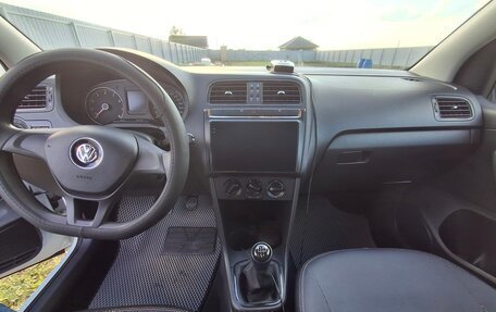 Volkswagen Polo VI (EU Market), 2019 год, 1 300 000 рублей, 24 фотография