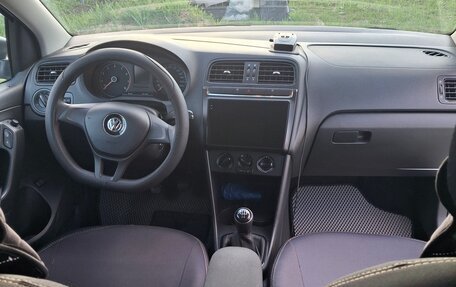 Volkswagen Polo VI (EU Market), 2019 год, 1 300 000 рублей, 26 фотография