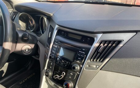 Hyundai Sonata VI, 2012 год, 1 000 000 рублей, 8 фотография