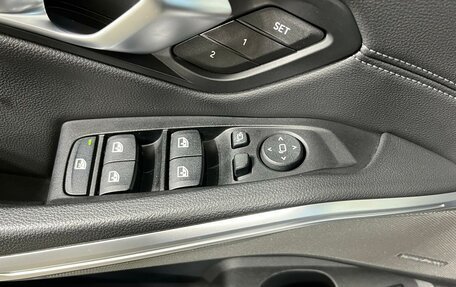 BMW 3 серия, 2019 год, 4 049 000 рублей, 27 фотография
