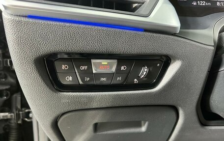 BMW 3 серия, 2019 год, 4 049 000 рублей, 26 фотография