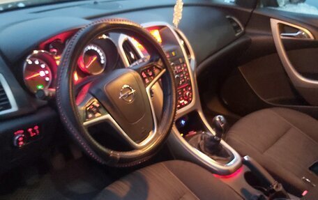 Opel Astra J, 2010 год, 700 000 рублей, 10 фотография