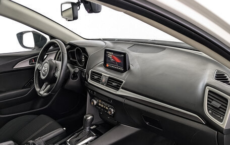 Mazda 3, 2019 год, 1 995 000 рублей, 13 фотография