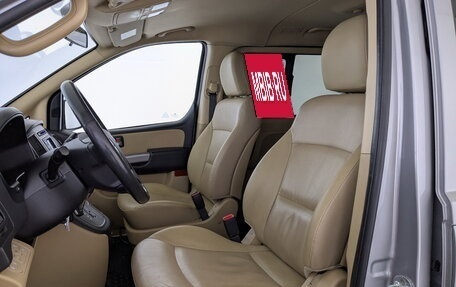 Hyundai H-1 II рестайлинг, 2016 год, 2 275 000 рублей, 20 фотография