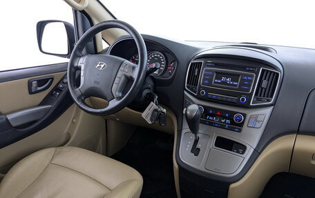Hyundai H-1 II рестайлинг, 2016 год, 2 275 000 рублей, 29 фотография