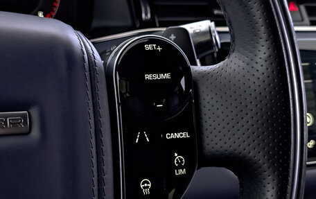 Land Rover Range Rover Evoque II, 2019 год, 3 700 000 рублей, 30 фотография