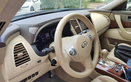 Infiniti QX70, 2015 год, 2 430 000 рублей, 4 фотография