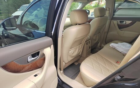 Infiniti QX70, 2015 год, 2 430 000 рублей, 15 фотография