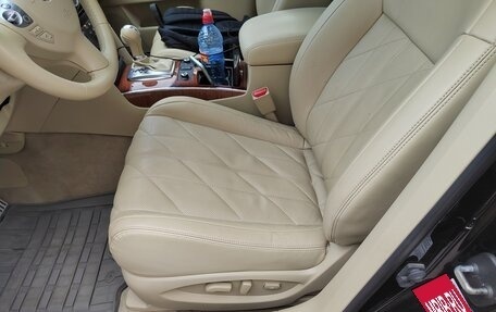 Infiniti QX70, 2015 год, 2 430 000 рублей, 6 фотография