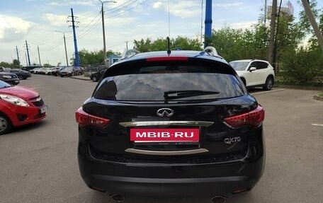 Infiniti QX70, 2015 год, 2 430 000 рублей, 8 фотография