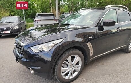 Infiniti QX70, 2015 год, 2 430 000 рублей, 14 фотография