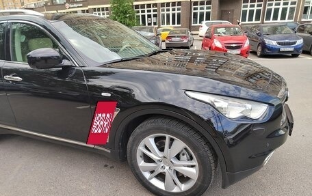Infiniti QX70, 2015 год, 2 430 000 рублей, 16 фотография