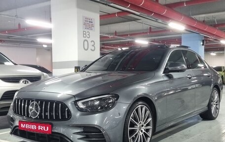 Mercedes-Benz E-Класс, 2022 год, 4 690 000 рублей, 1 фотография