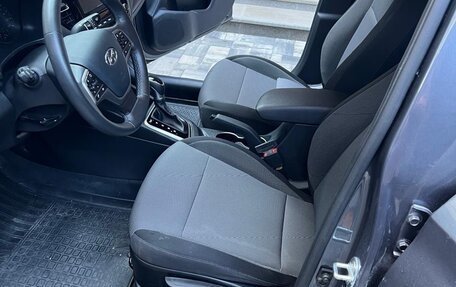 Hyundai Solaris II рестайлинг, 2021 год, 1 800 000 рублей, 8 фотография