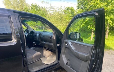 Nissan Navara (Frontier), 2006 год, 799 000 рублей, 8 фотография