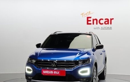 Volkswagen T-Roc I, 2022 год, 1 960 000 рублей, 3 фотография
