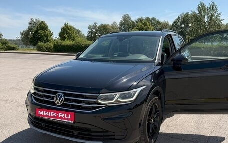 Volkswagen Tiguan II, 2021 год, 3 200 000 рублей, 8 фотография