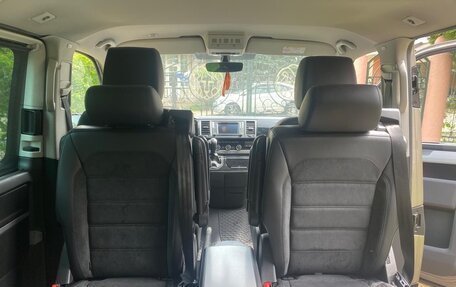 Volkswagen Multivan T6 рестайлинг, 2015 год, 3 800 000 рублей, 6 фотография