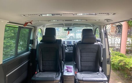 Volkswagen Multivan T6 рестайлинг, 2015 год, 3 800 000 рублей, 9 фотография