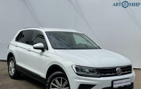 Volkswagen Tiguan II, 2017 год, 2 200 000 рублей, 3 фотография
