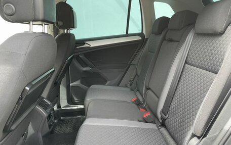 Volkswagen Tiguan II, 2017 год, 2 200 000 рублей, 11 фотография