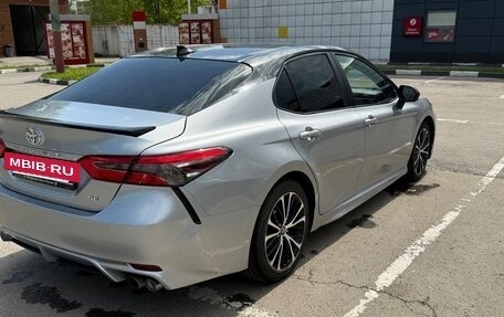 Toyota Camry, 2020 год, 2 350 000 рублей, 4 фотография