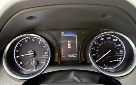 Toyota Camry, 2020 год, 2 350 000 рублей, 9 фотография