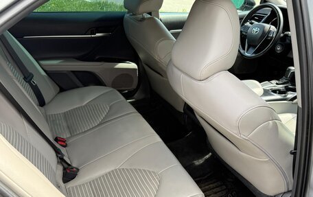 Toyota Camry, 2020 год, 2 350 000 рублей, 13 фотография