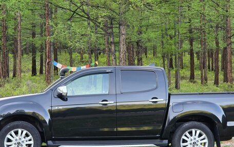 Isuzu D-Max II, 2019 год, 3 400 000 рублей, 4 фотография