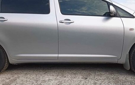 Toyota Wish II, 2003 год, 710 000 рублей, 1 фотография