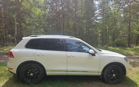 Volkswagen Touareg III, 2011 год, 2 080 000 рублей, 5 фотография