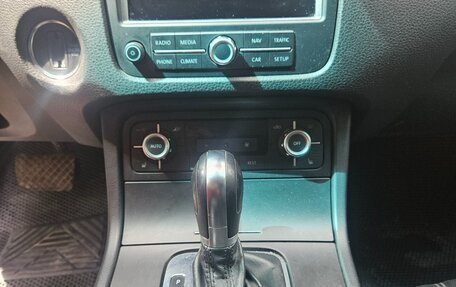 Volkswagen Touareg III, 2011 год, 2 080 000 рублей, 13 фотография