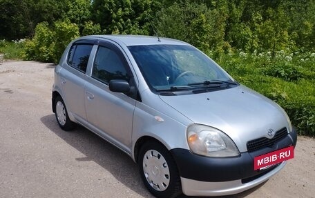 Toyota Yaris I рестайлинг, 2000 год, 250 000 рублей, 2 фотография