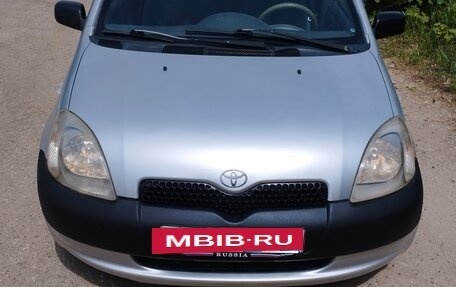 Toyota Yaris I рестайлинг, 2000 год, 250 000 рублей, 6 фотография